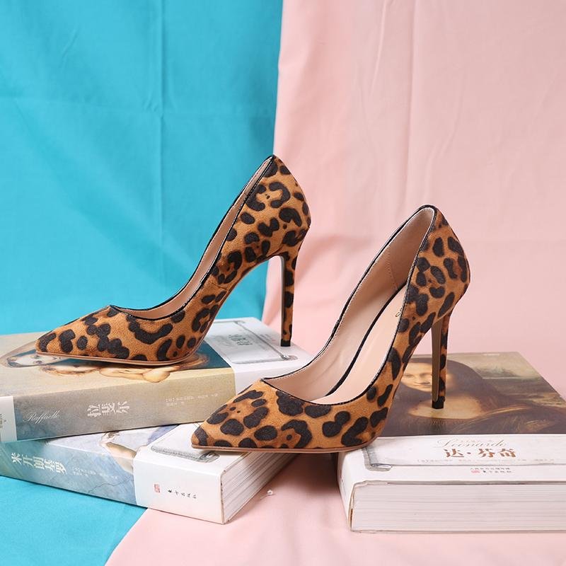 Women's Fashion Pointed Toe Pumps - Easy Pickins Store