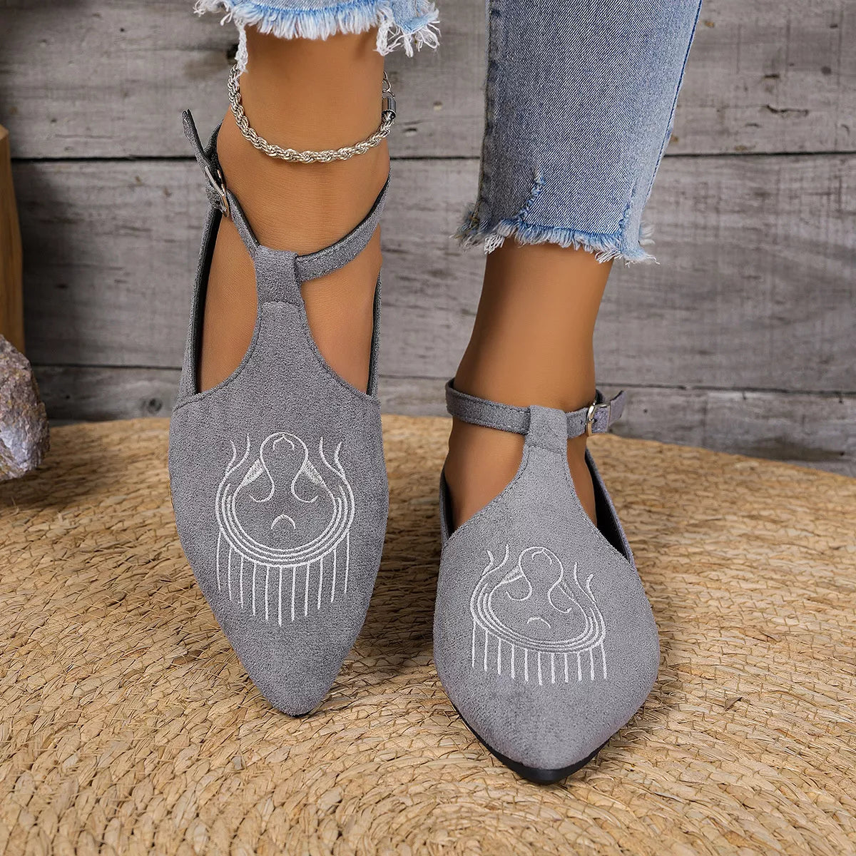 Point Toe Slip-On Flats | Easy Pickins