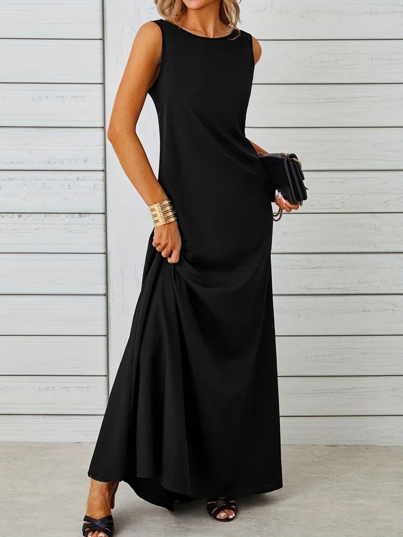 Sleeveless Flowy Maxi Dress in Black