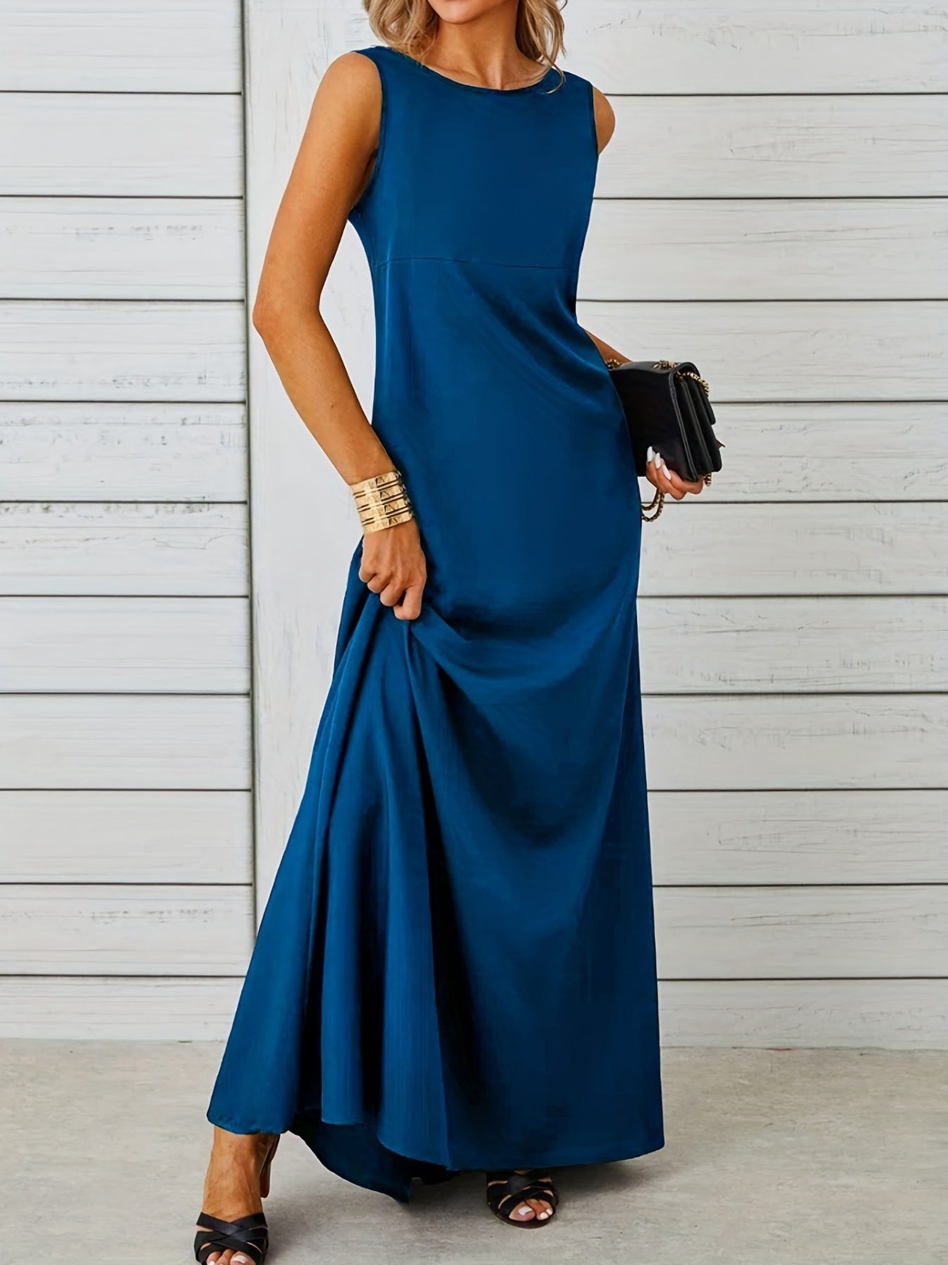 Sleeveless Flowy Maxi Dress in Navy